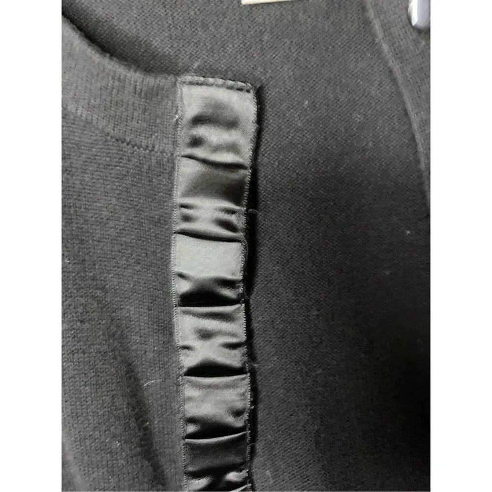 Liz Claiborne women’s black satin trim button up Cardigan medium - Picture 3 of 4